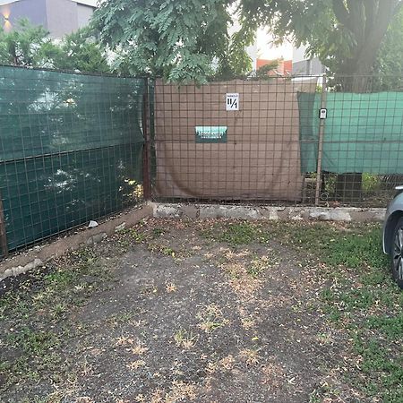 Brookforest Family Apartman ไฮจ์ดุสโซบอสโล ภายนอก รูปภาพ